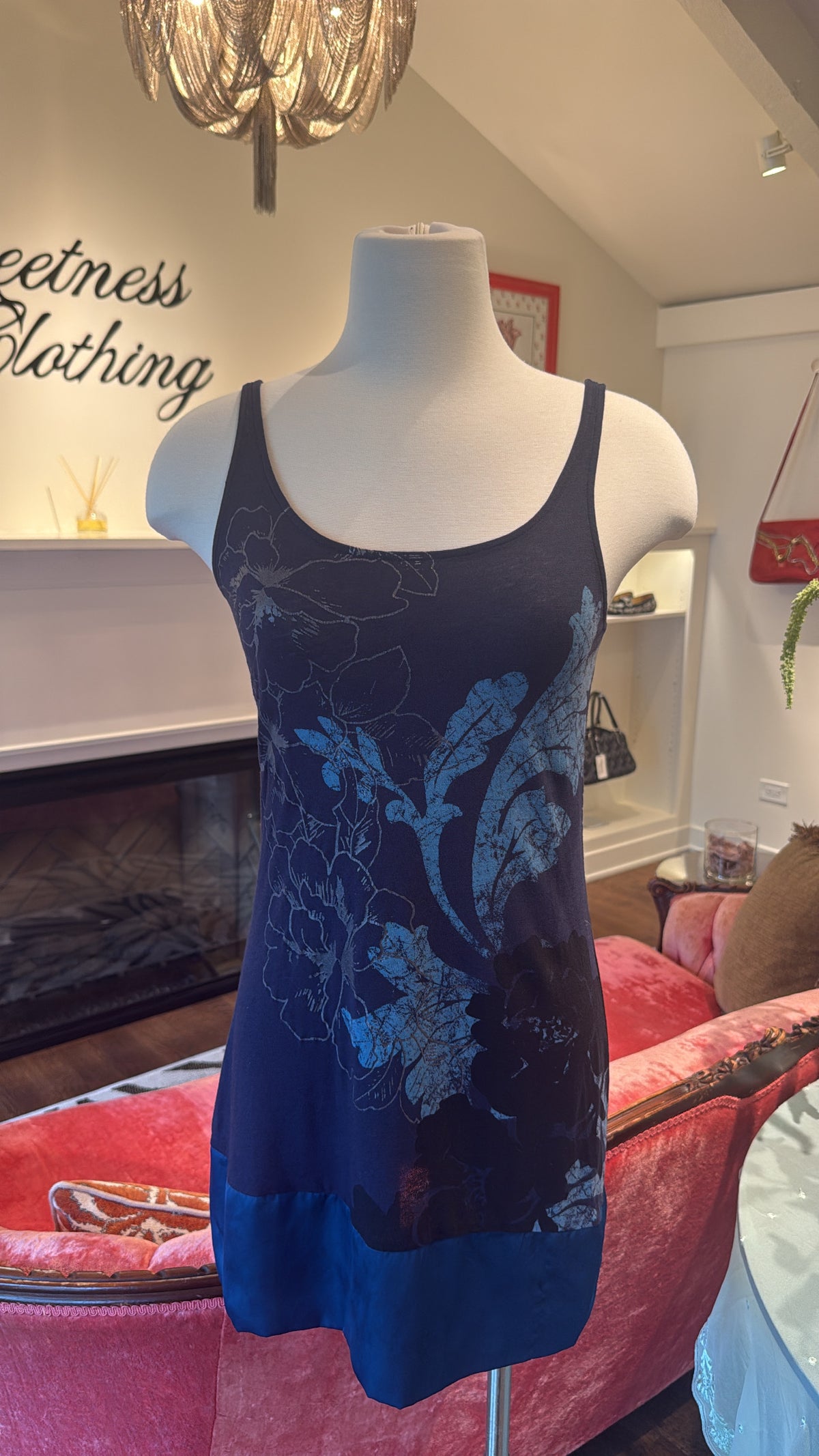 "Express" Floral Scoop Neck Dress - Small