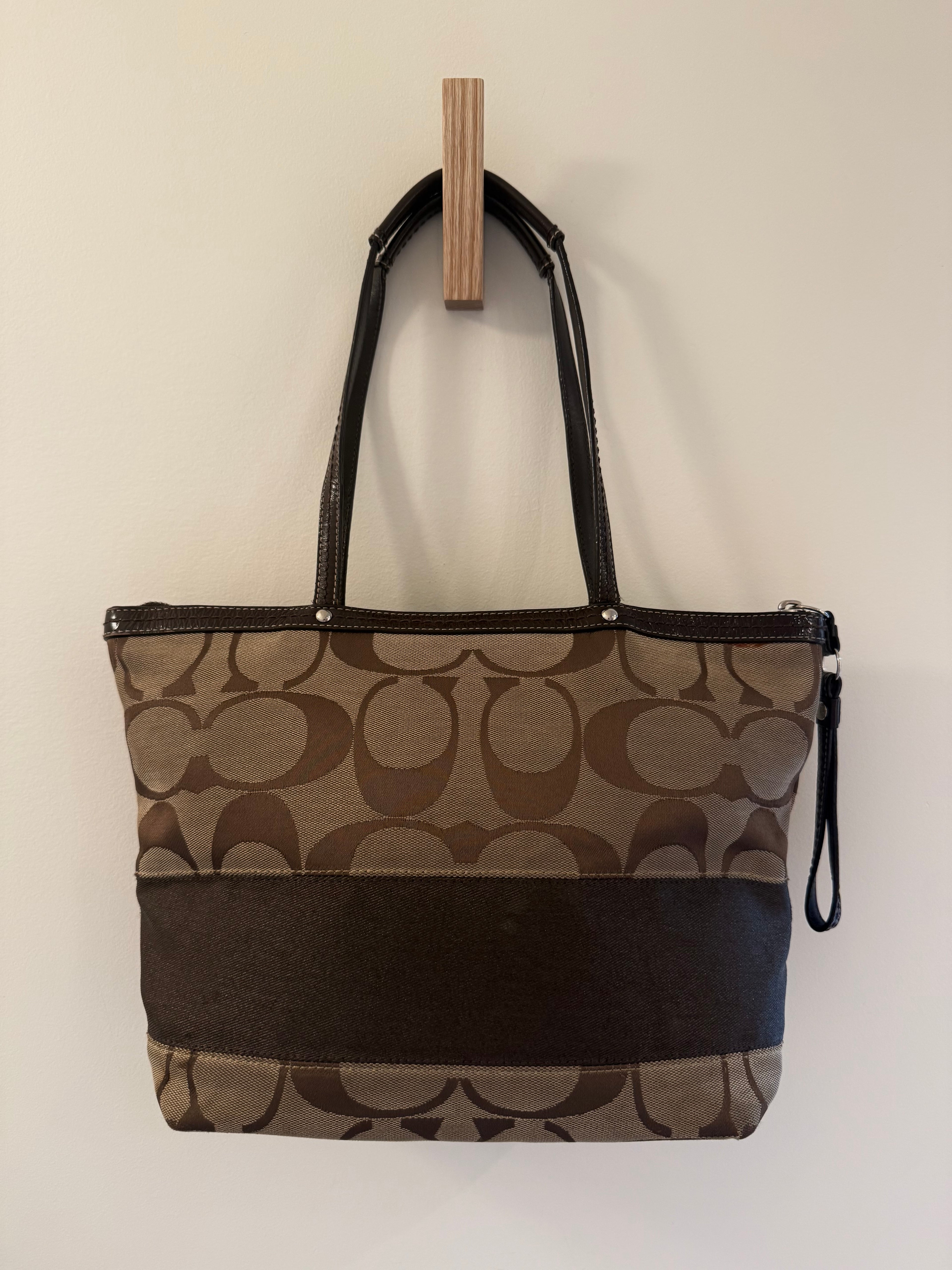 Coach 2009 Signature Stripe Tote