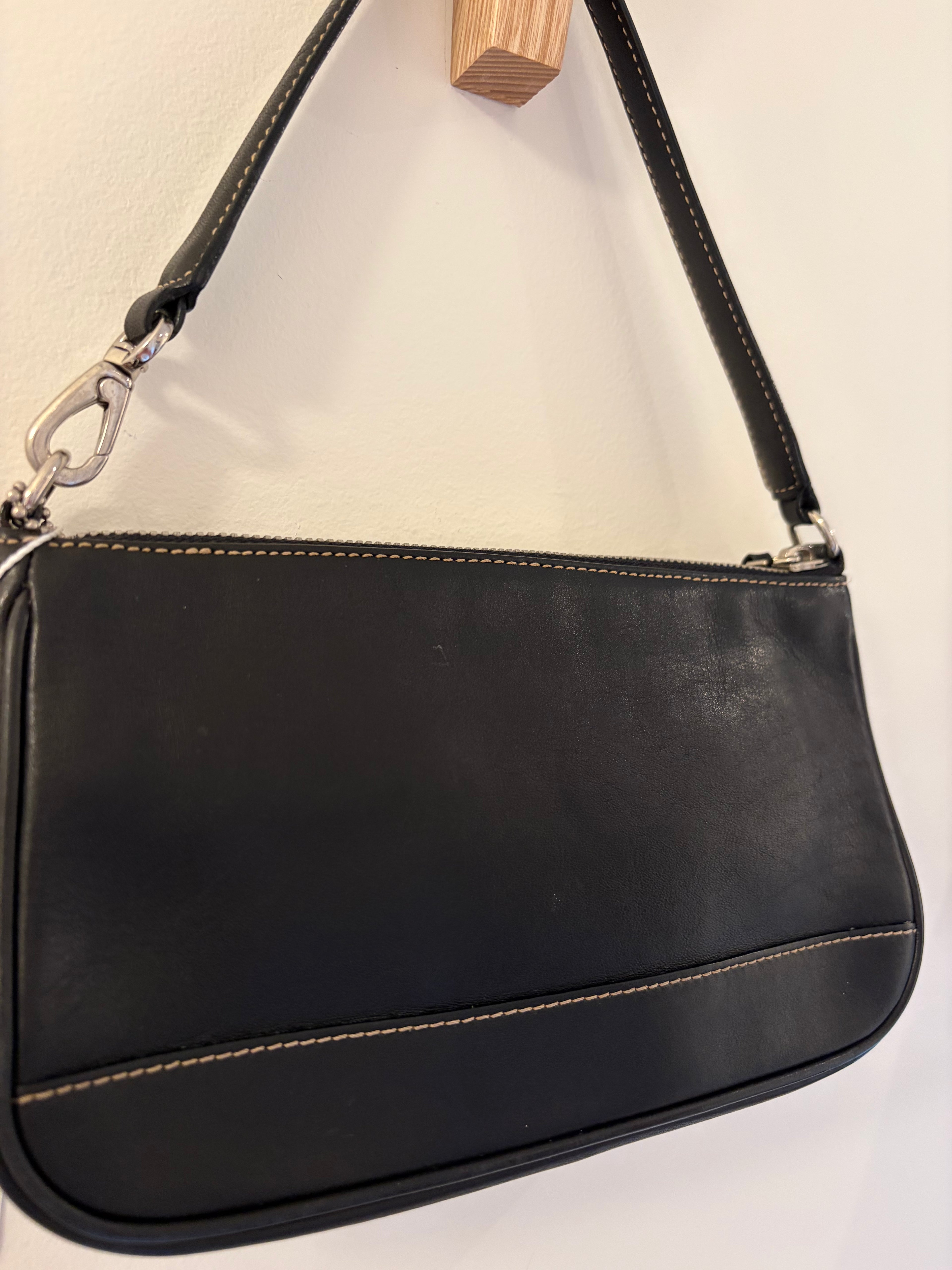 Coach 2002 Hamptons Black Mini Shoulder Bag