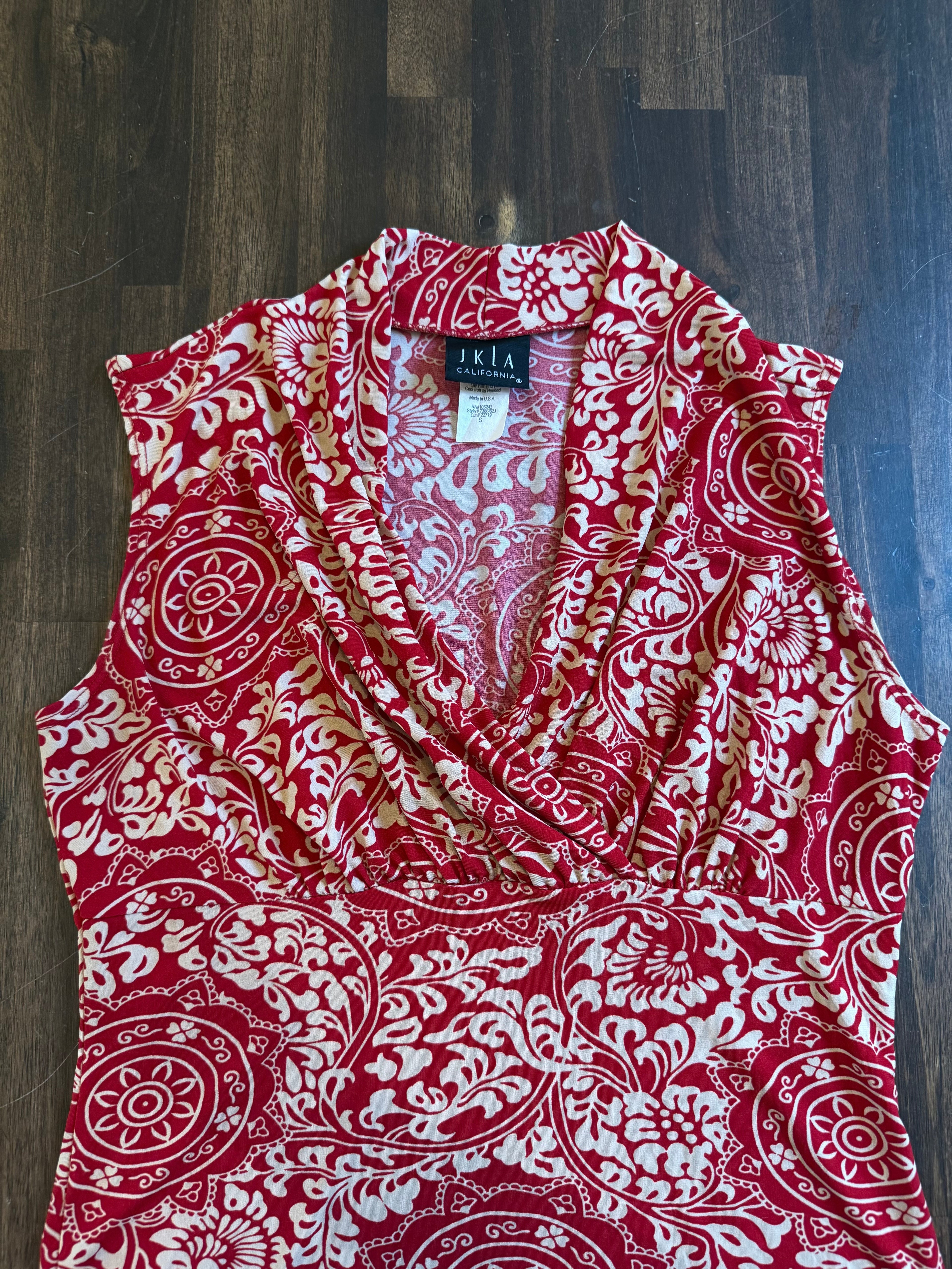 Red & White Paisley Tank - Small