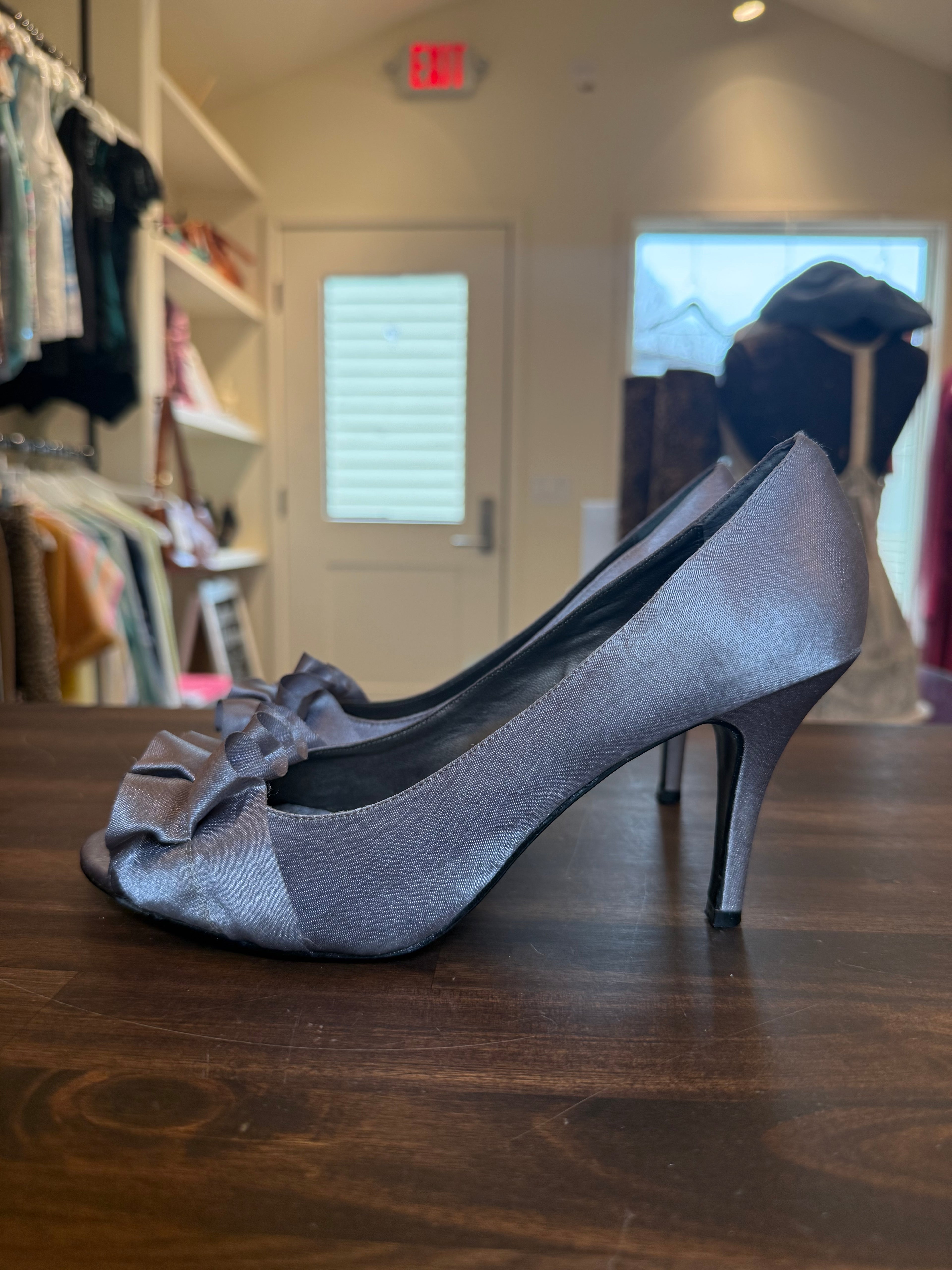 Dusty Purple Ruffle Satin Pump - 8.5