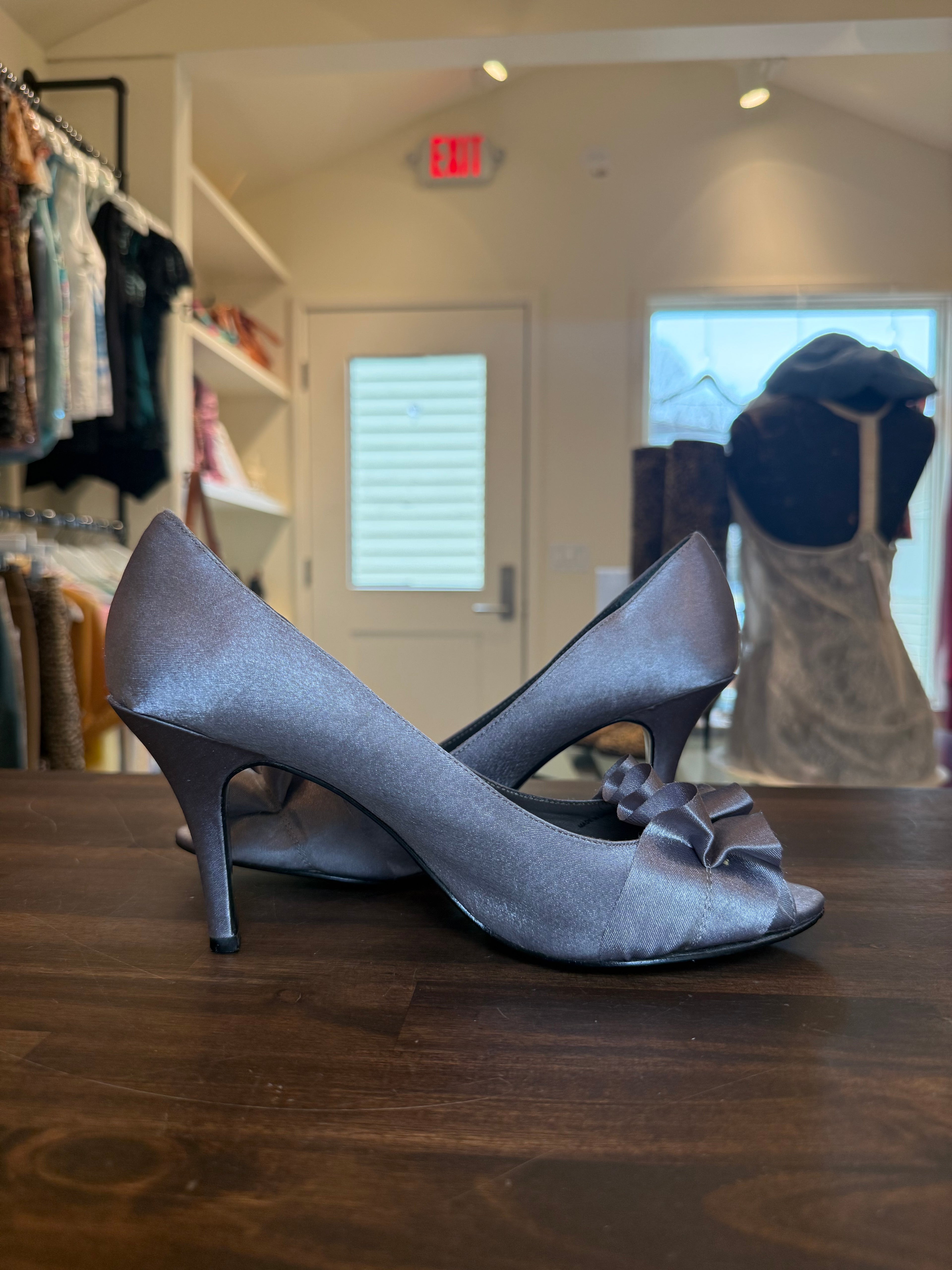 Dusty Purple Ruffle Satin Pump - 8.5