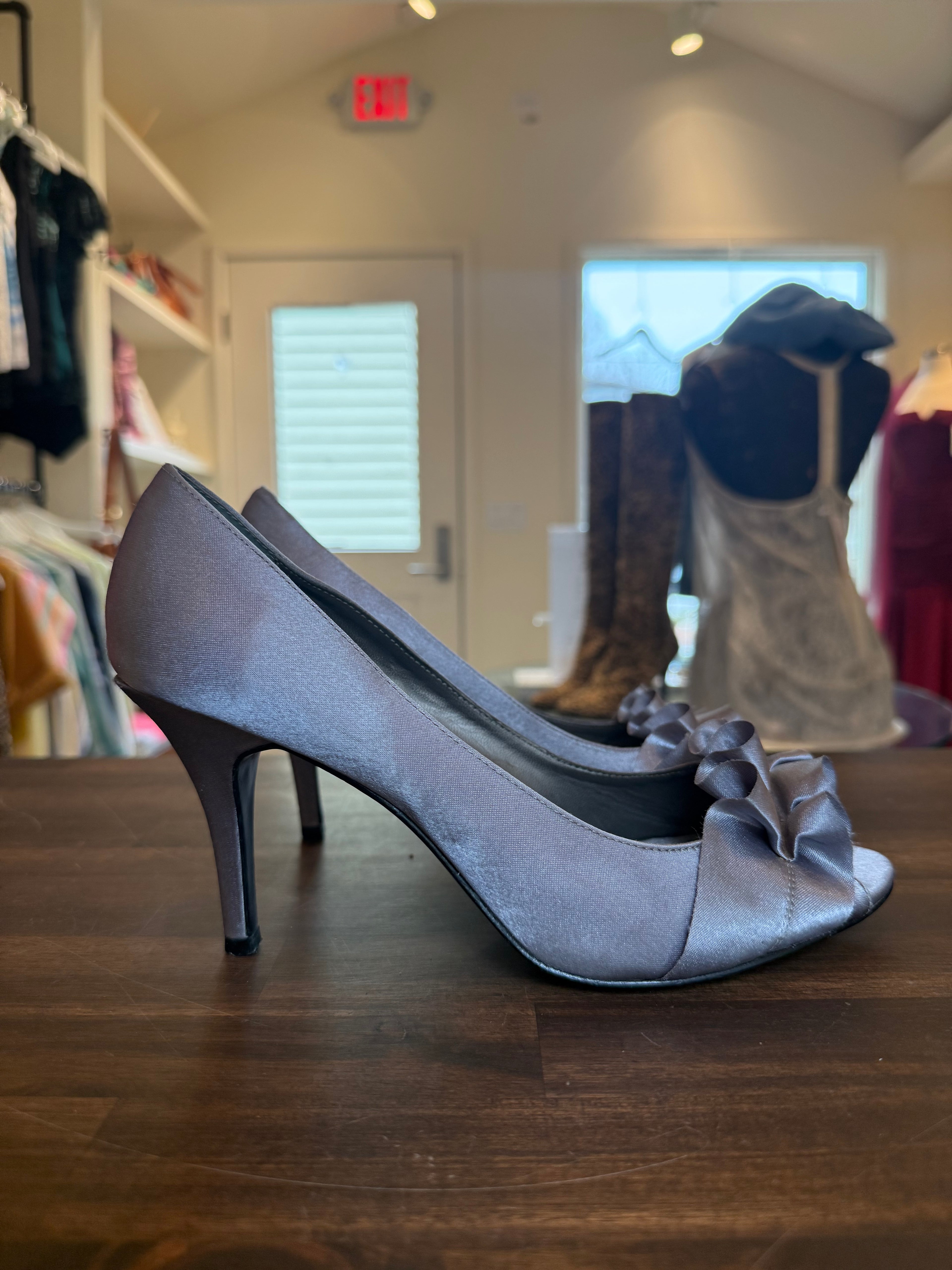 Dusty Purple Ruffle Satin Pump - 8.5