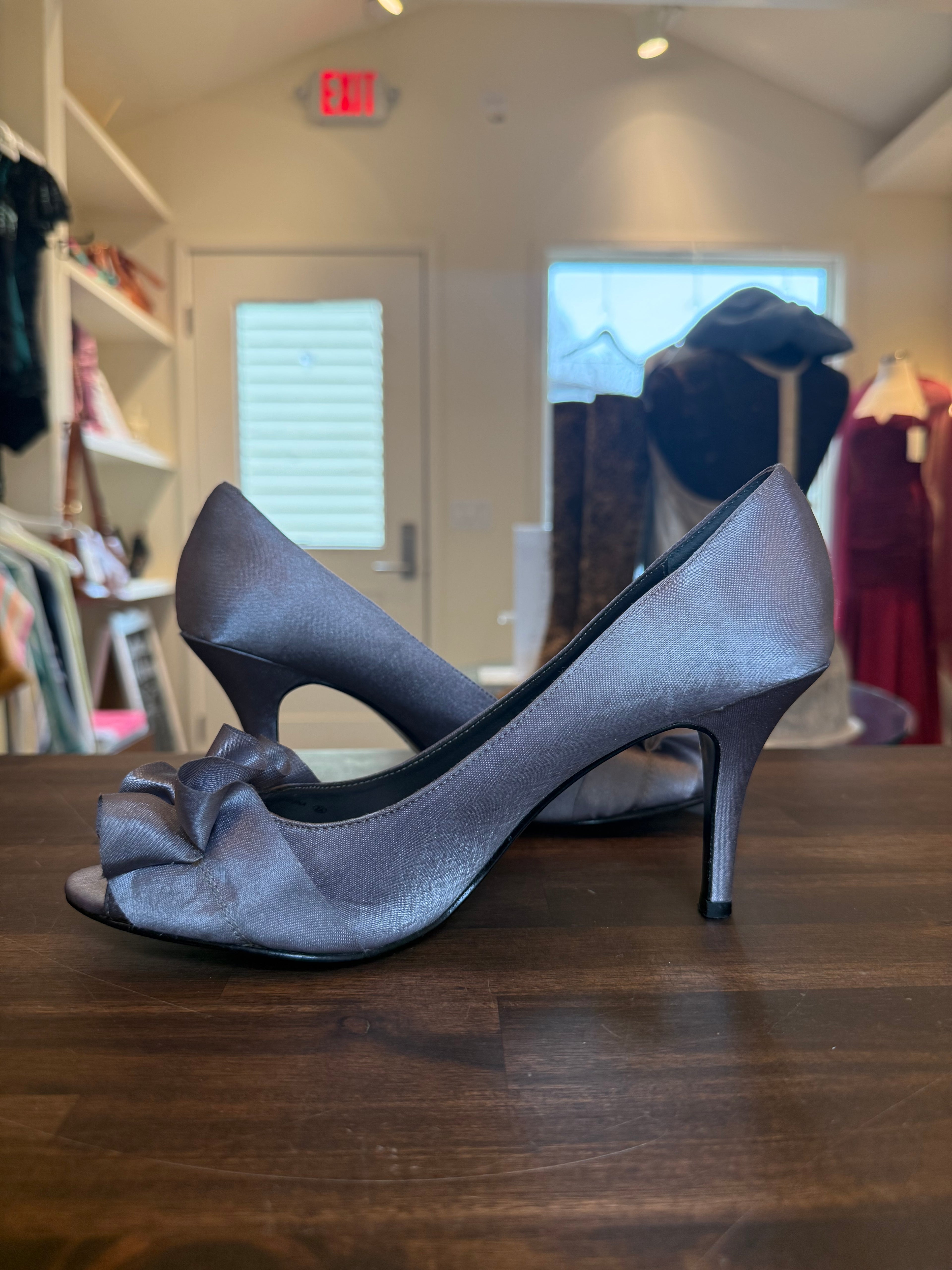 Dusty Purple Ruffle Satin Pump - 8.5