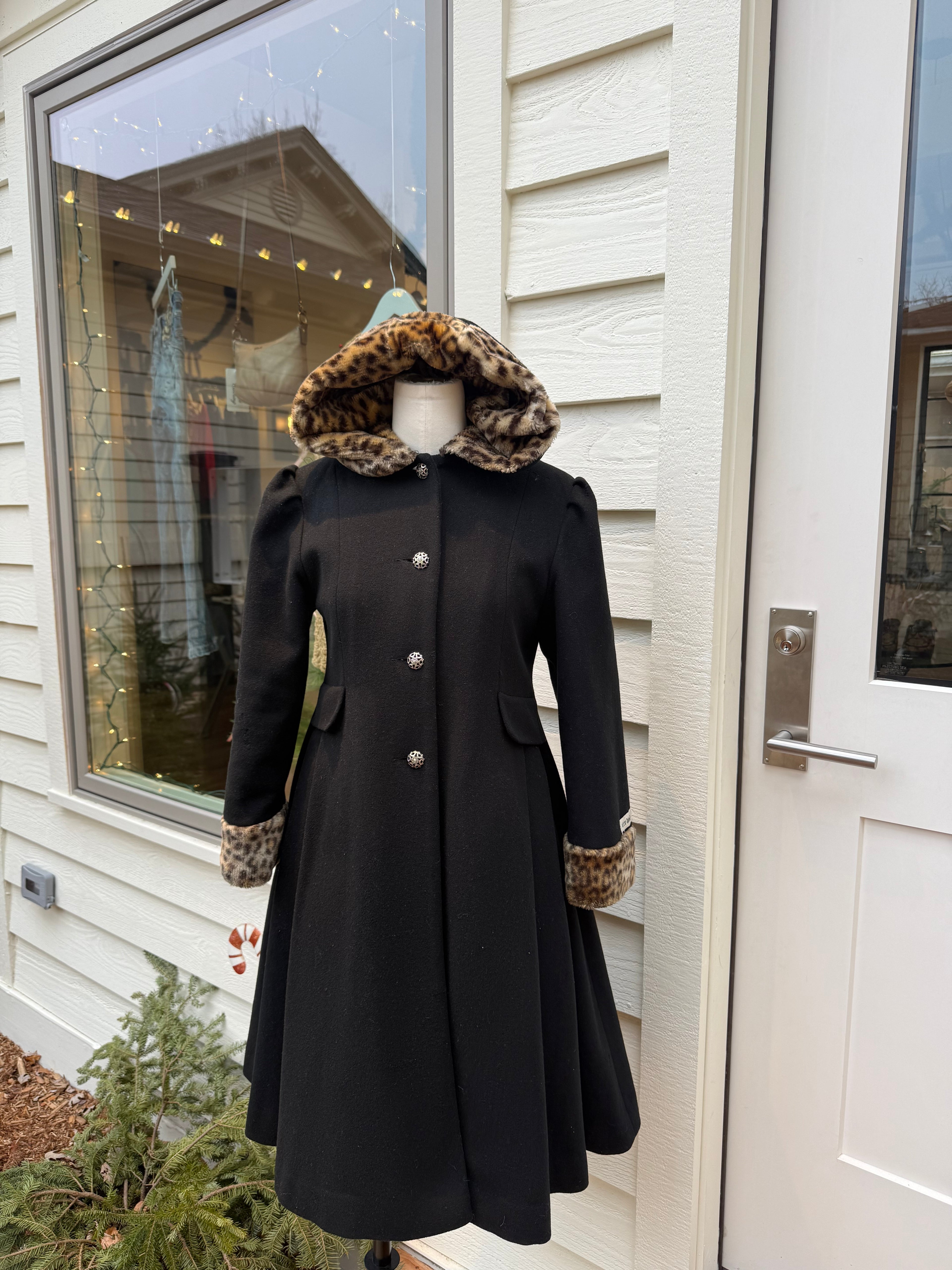 100% Wool Vintage Leopard Coat - XS